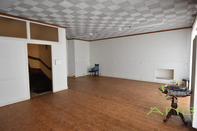 Maison - 180 m² - 9 pièces