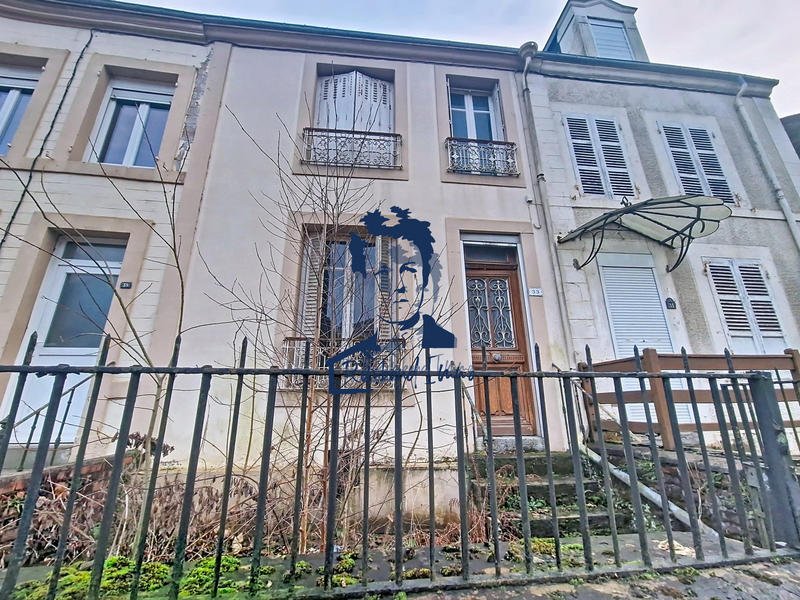 Maison - 104 m² - 4 pièces