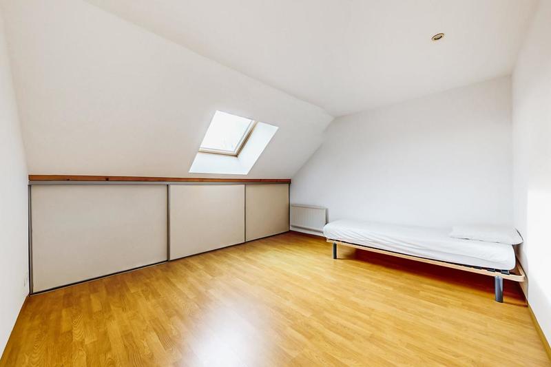 Maison - 205 m² - 6 pièces