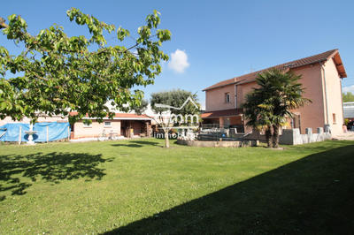 Maison - 209 m² - 8 pièces