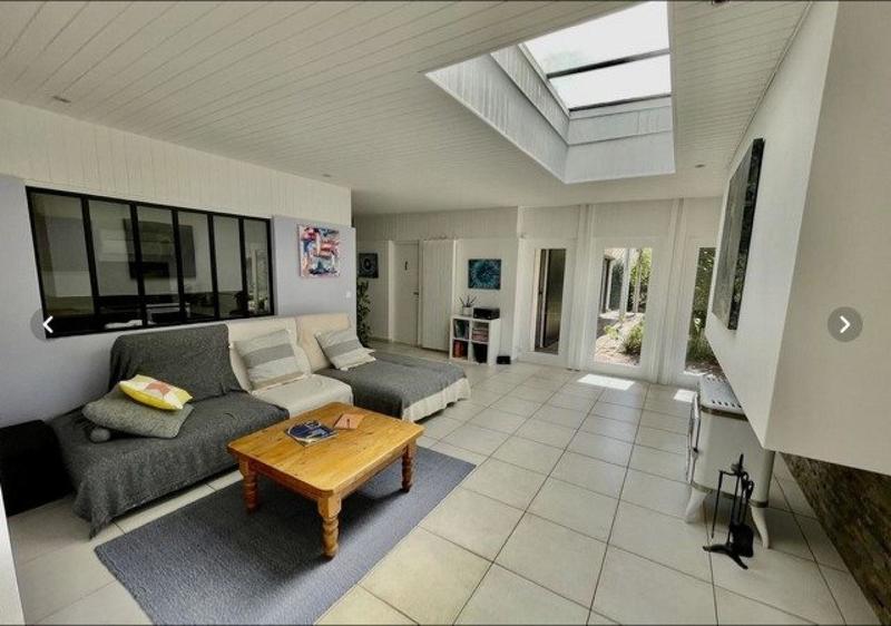 Maison - 265 m² - 9 pièces