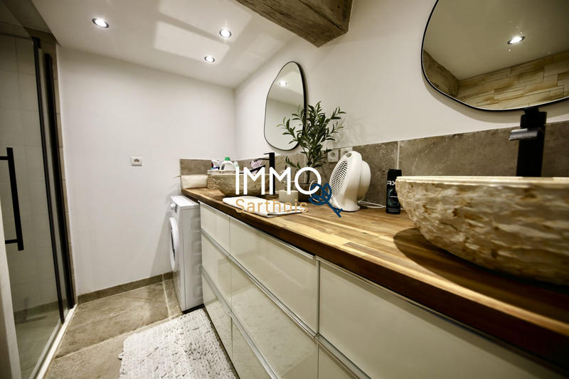 Maison traditionnelle - 87 m² - 4 pièces