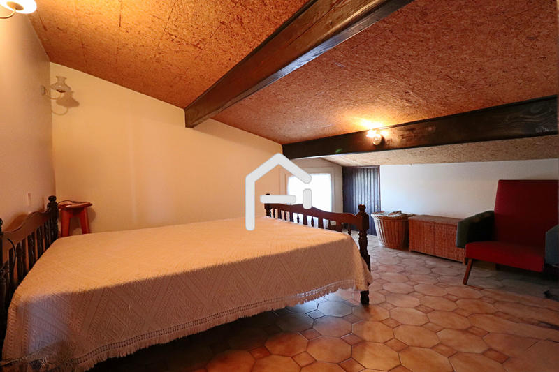 Villa - 140 m² - 8 pièces