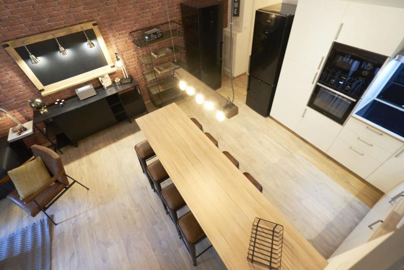 Appartement - 173 m² - 9 pièces