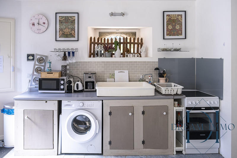 Maison - 288 m² - 13 pièces