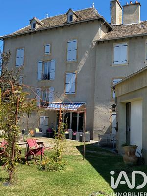 Maison - 316 m² - 16 pièces
