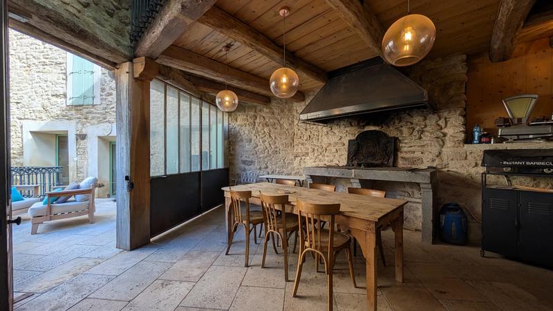 Maison - 148 m² - 9 pièces