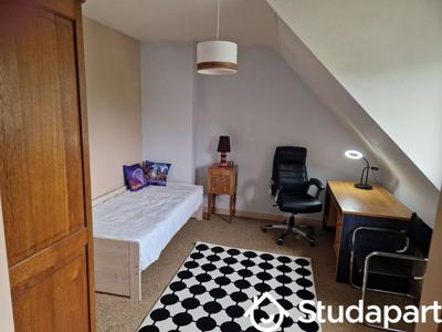 Chambre - 12 m² - 1 pièce