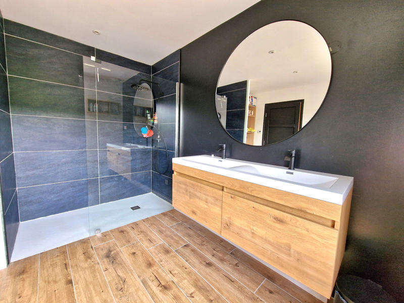 Maison - 193 m² - 6 pièces