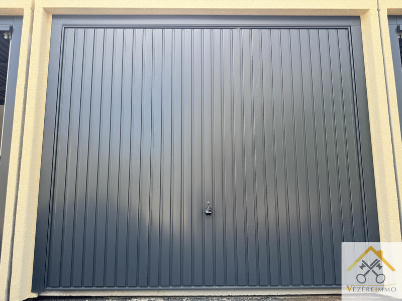 Parking / Garage - 15 m²