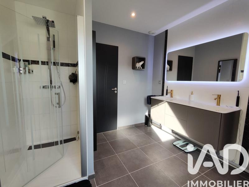 Maison - 142 m² - 5 pièces