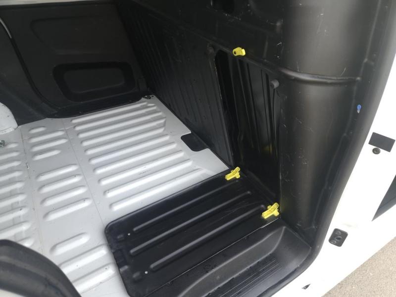 Peugeot Partner III Bluehdi 100 s&amp;S 650kg Stand Asphalt