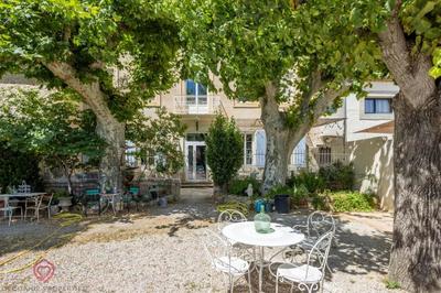 Maison de maîtres - 452 m² - 11 pièces