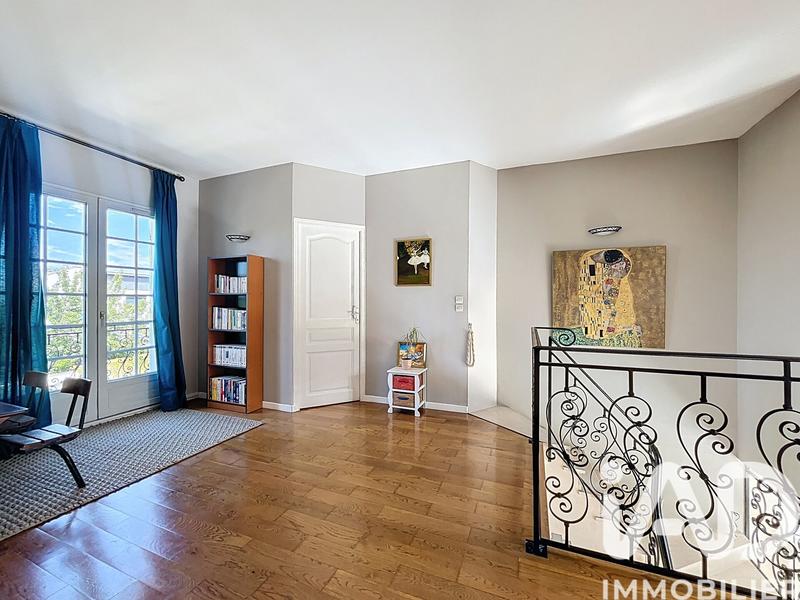 Maison - 168 m² - 6 pièces