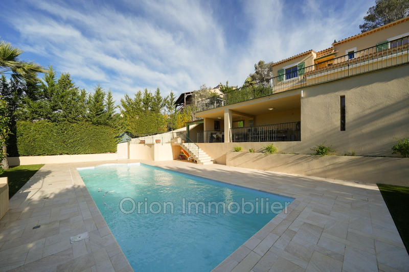 Maison - 249 m² - 7 pièces