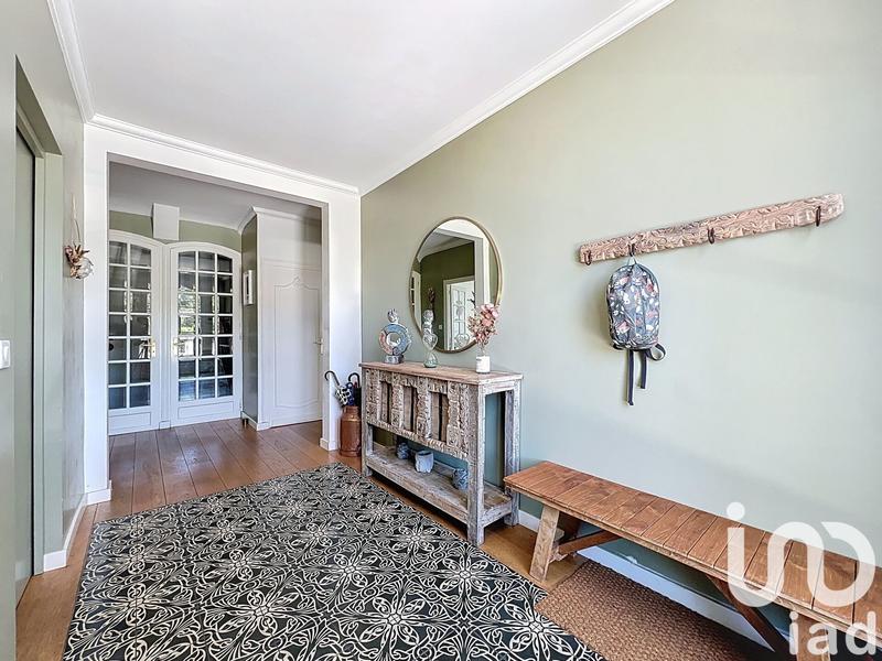 Maison - 250 m² - 10 pièces