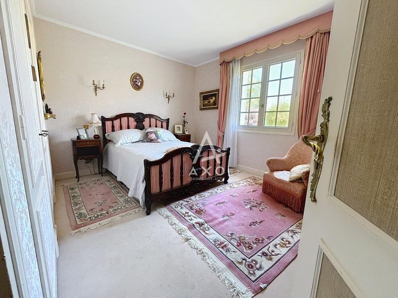 Maison - 166 m² - 6 pièces