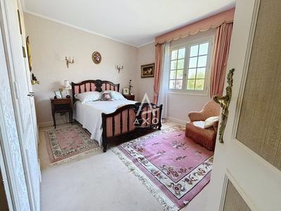 Maison - 166 m² - 6 pièces