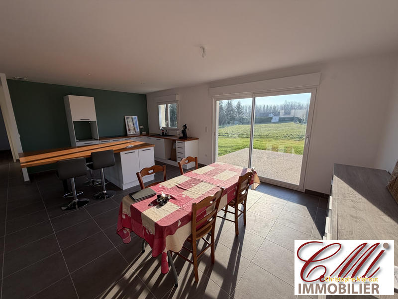 Maison - 104 m² - 5 pièces