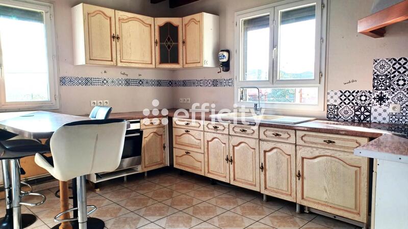 Maison - 135 m² - 6 pièces