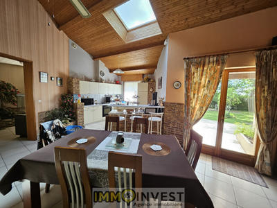 Propriété - 260 m² - 9 pièces