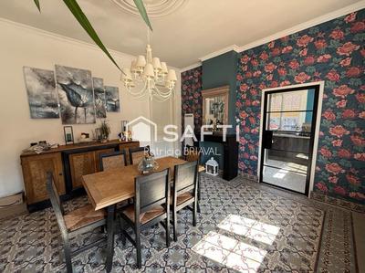 Maison - 190 m² - 8 pièces