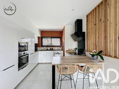 Maison - 81 m² - 4 pièces