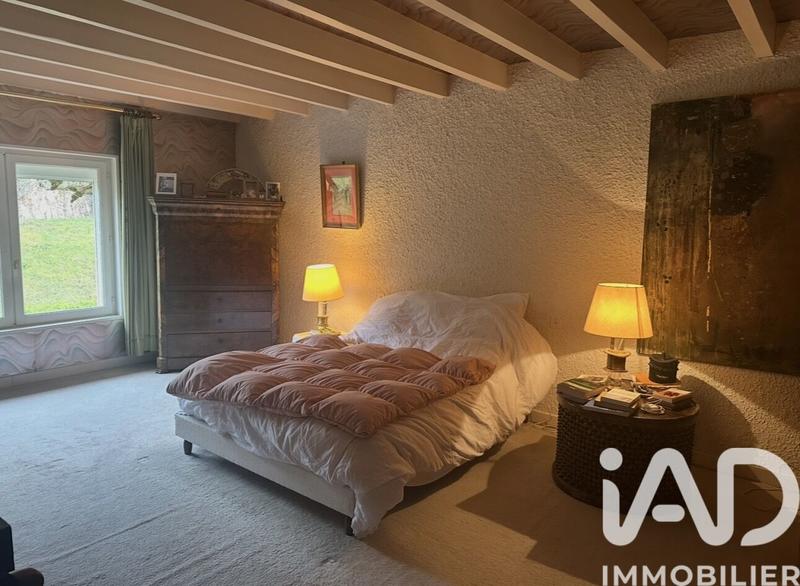 Maison - 285 m² - 9 pièces