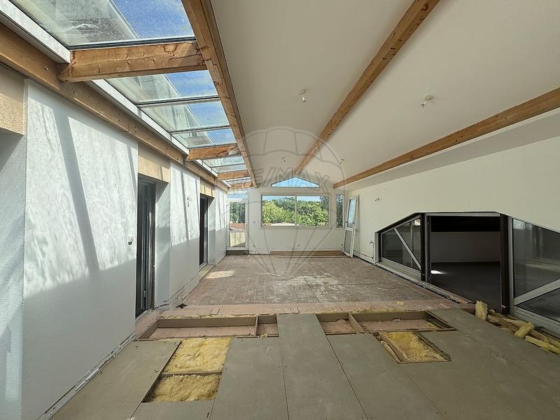 Appartement - 111 m² - 4 pièces