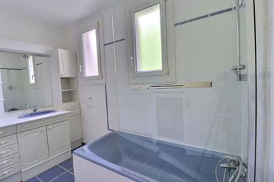 Maison - 185 m² - 6 pièces