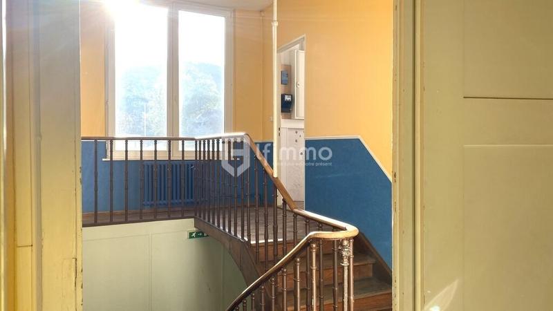 Maison - 366 m² - 12 pièces