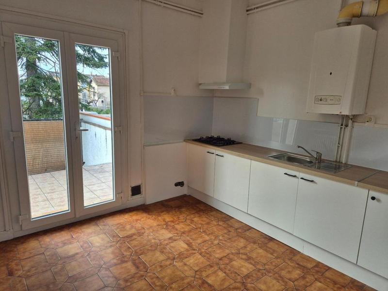 Appartement ancien - 73 m² - 3 pièces