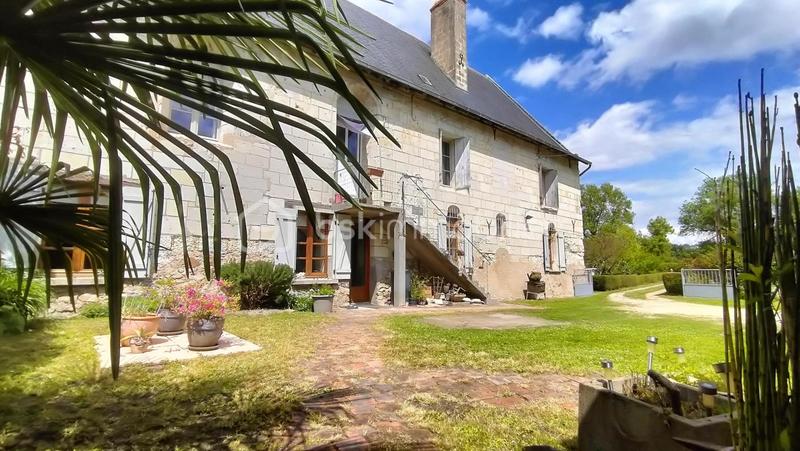 Maison - 260 m² - 11 pièces