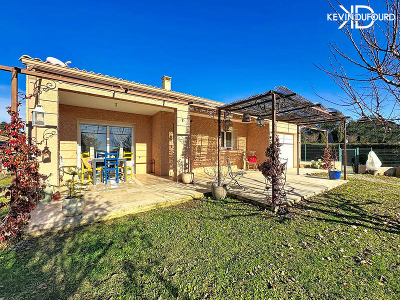 Villa - 90 m² - 5 pièces