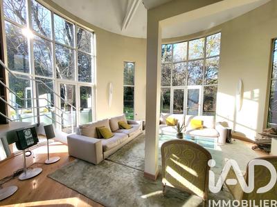 Maison - 332 m² - 9 pièces