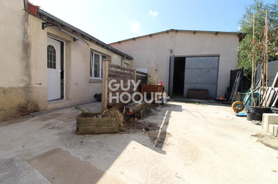 Maison - 408 m² - 4 pièces