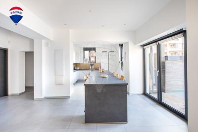 Appartement - 112 m² - 5 pièces