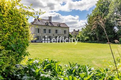 Maison - 463 m² - 12 pièces