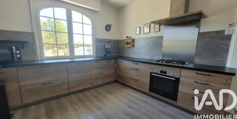 Maison - 102 m² - 5 pièces