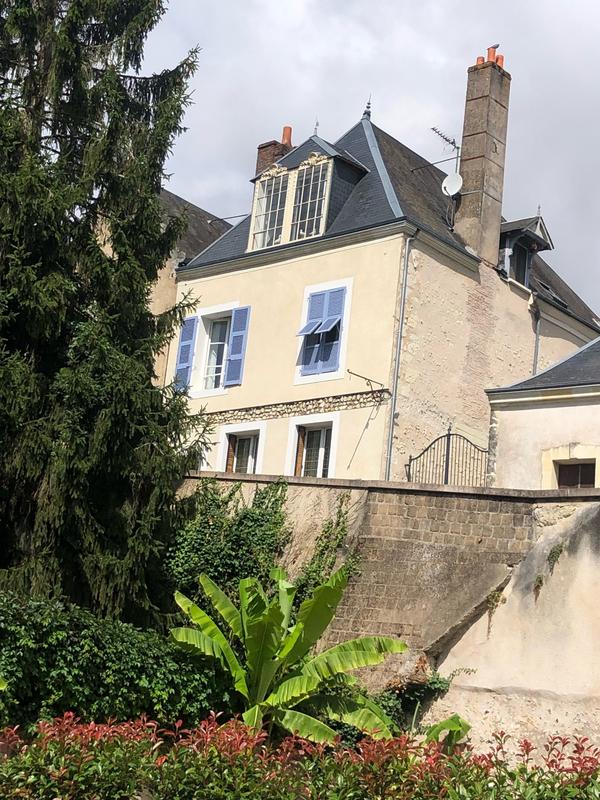 Maison - 185 m² - 8 pièces