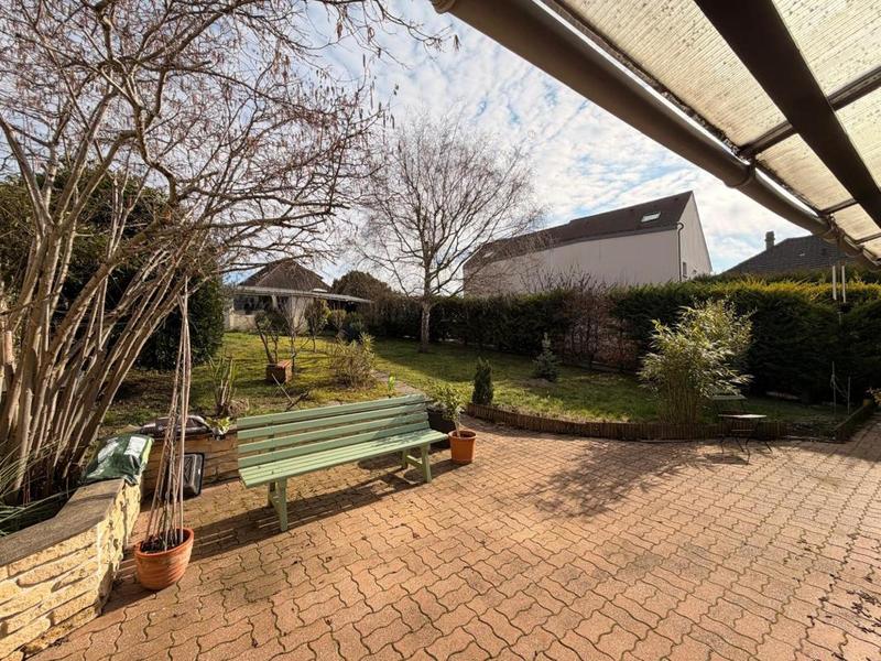 Maison - 137 m² - 6 pièces