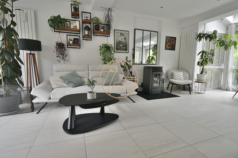 Maison - 123 m² - 4 pièces