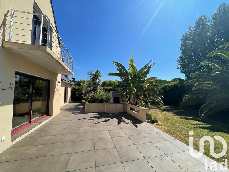 Maison - 239 m² - 7 pièces