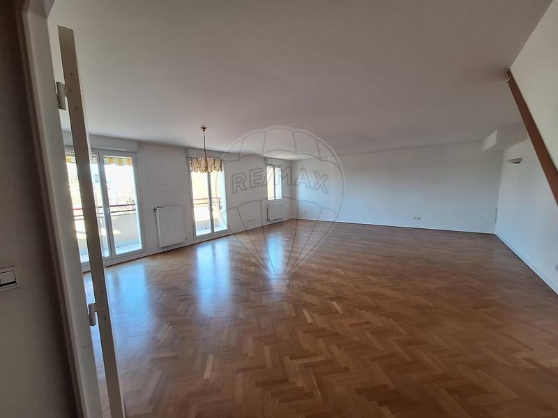 Appartement - 107 m² - 3 pièces