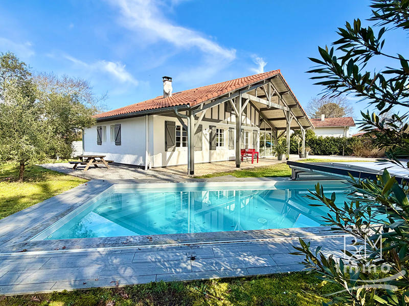 Maison - 122 m² - 5 pièces