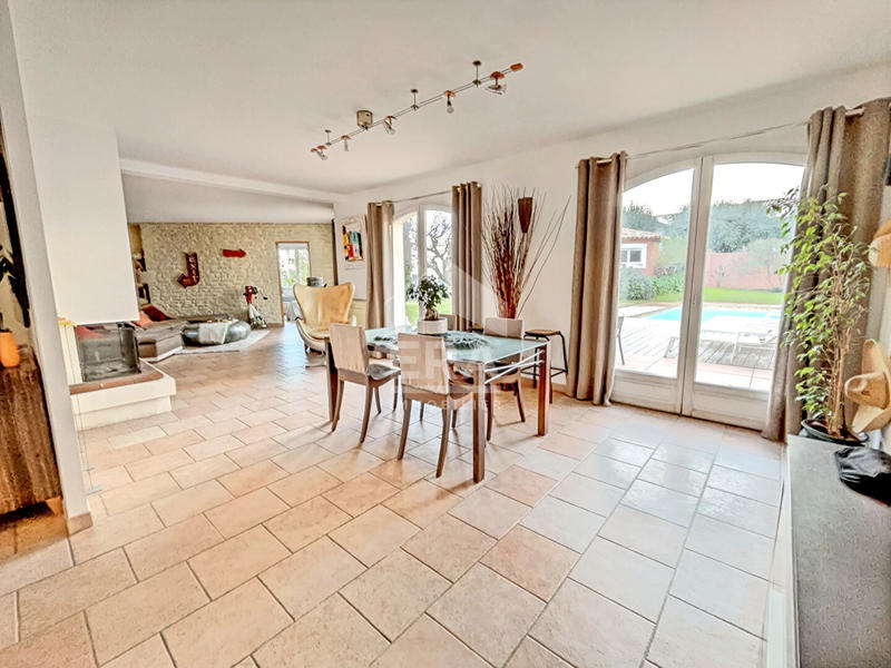 Maison - 193 m² - 7 pièces