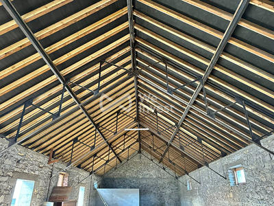 Maison - 302 m² - 6 pièces