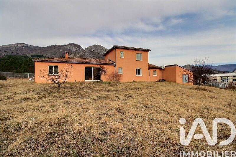 Maison - 171 m² - 5 pièces