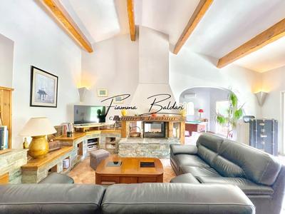 Maison - 269 m² - 7 pièces