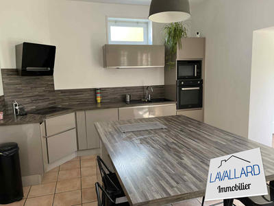 Maison - 161 m² - 6 pièces